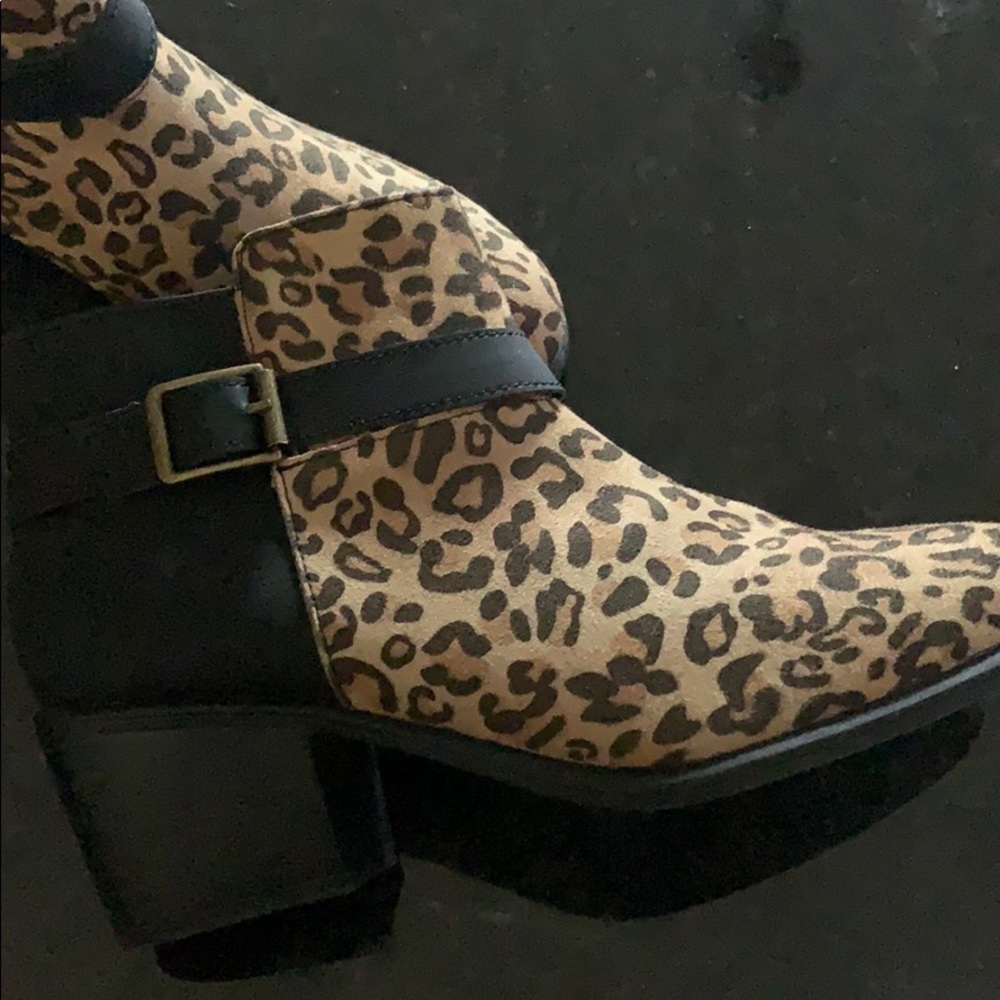 Brand new cheetah and black booties boot